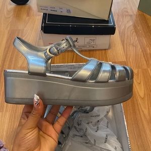 Silver Platform Jellies